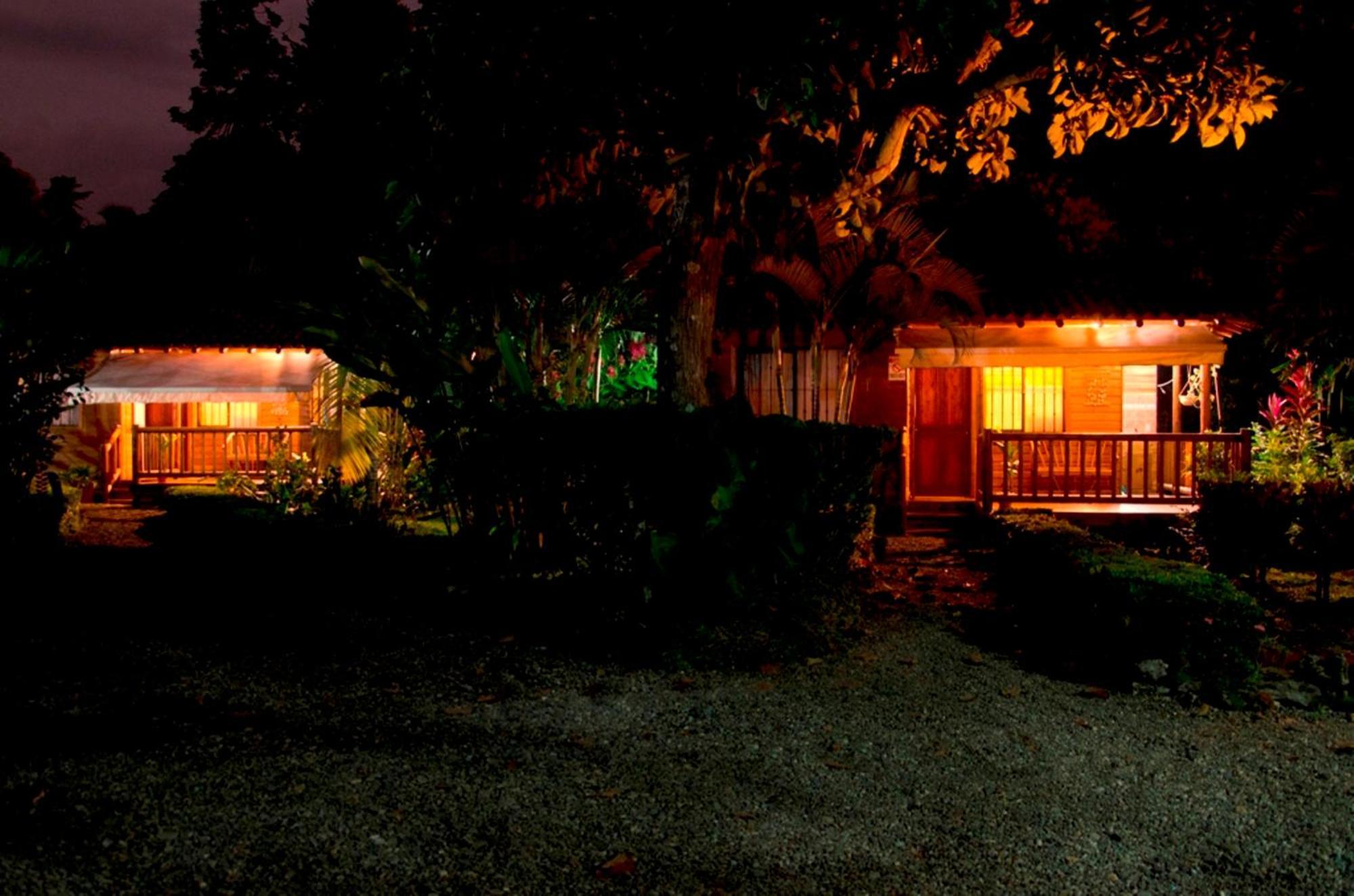 Casa Marcellino Lodge Cahuita Exteriör bild