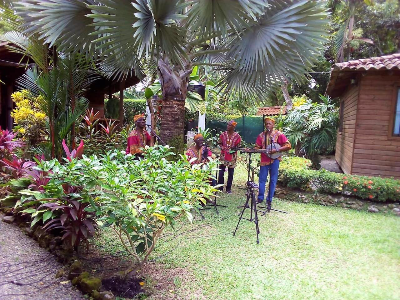 Casa Marcellino Lodge Cahuita Exteriör bild